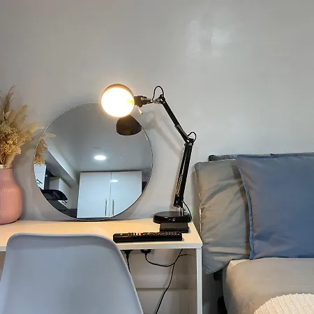 Charming, Cosy Hideaway With Free Wifi, Parking Lejlighed *