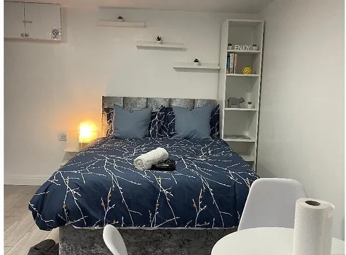 Charming, Cosy Hideaway With Free Wifi, Parking